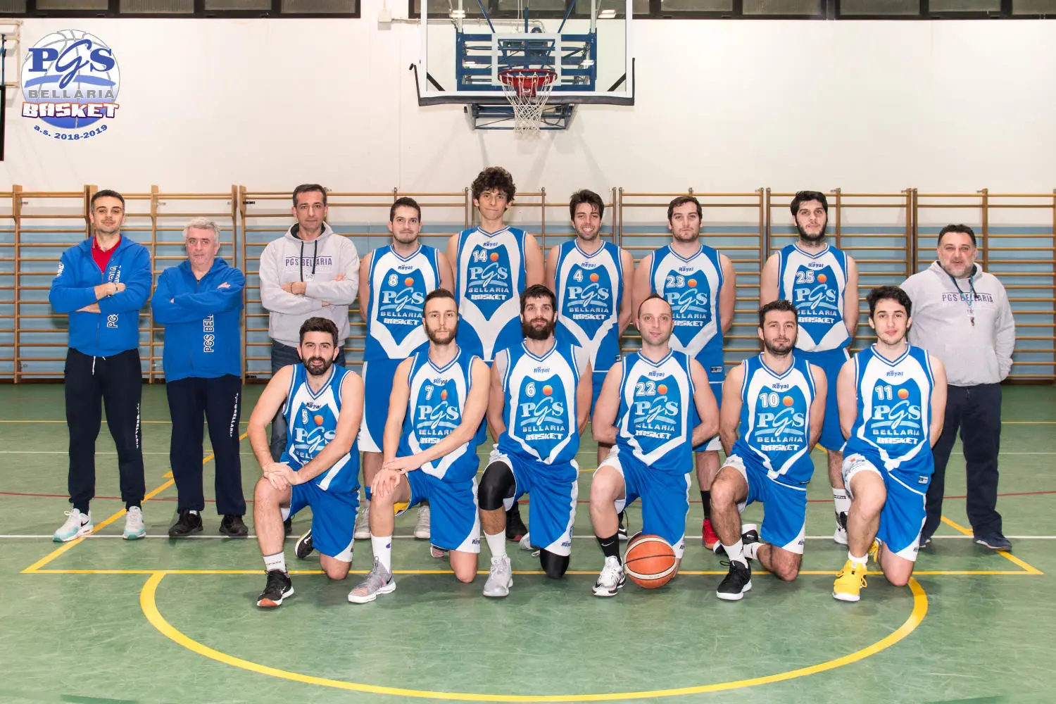 La prima squadra PGS Bellaria nella palestra Don Bosco